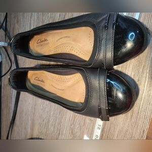 Clarks NWOT Women's Meadow Rose Black Combi Leather Flats Size 8W